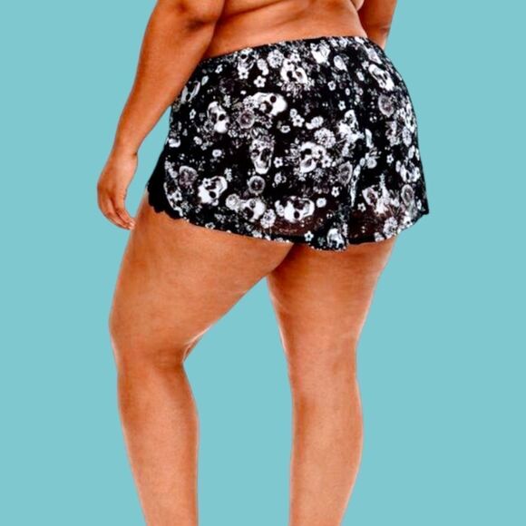 TORRIDS NEW Black Tank With Lacy SKULL Black & White Sexy Sleep Set Shorts. - Picture 12 of 16